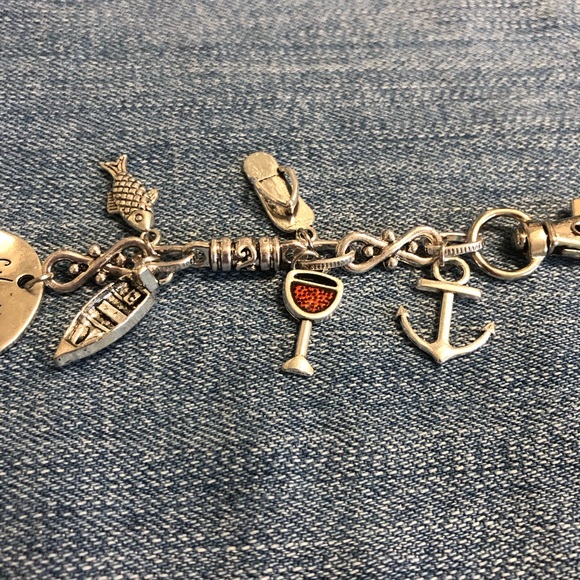 Life is Better at the Lake Keychain - Picture 5 of 7